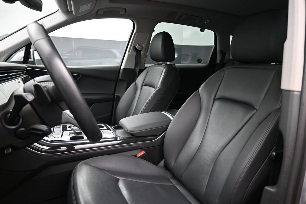 Used 2023 Audi Q7 2.0T Premium Plus w/ Premium Plus Package AWD/4WD image 4