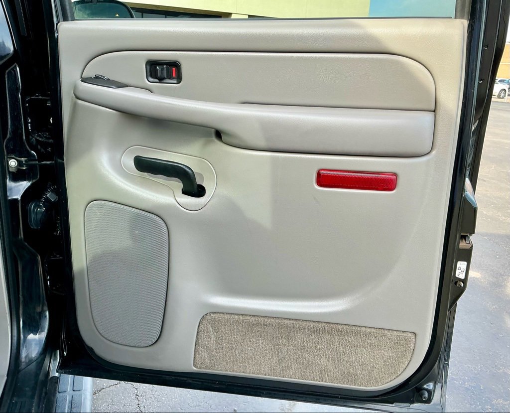 Used 2005 Chevrolet Avalanche Z66 w/ Sun And Sound Package image 25