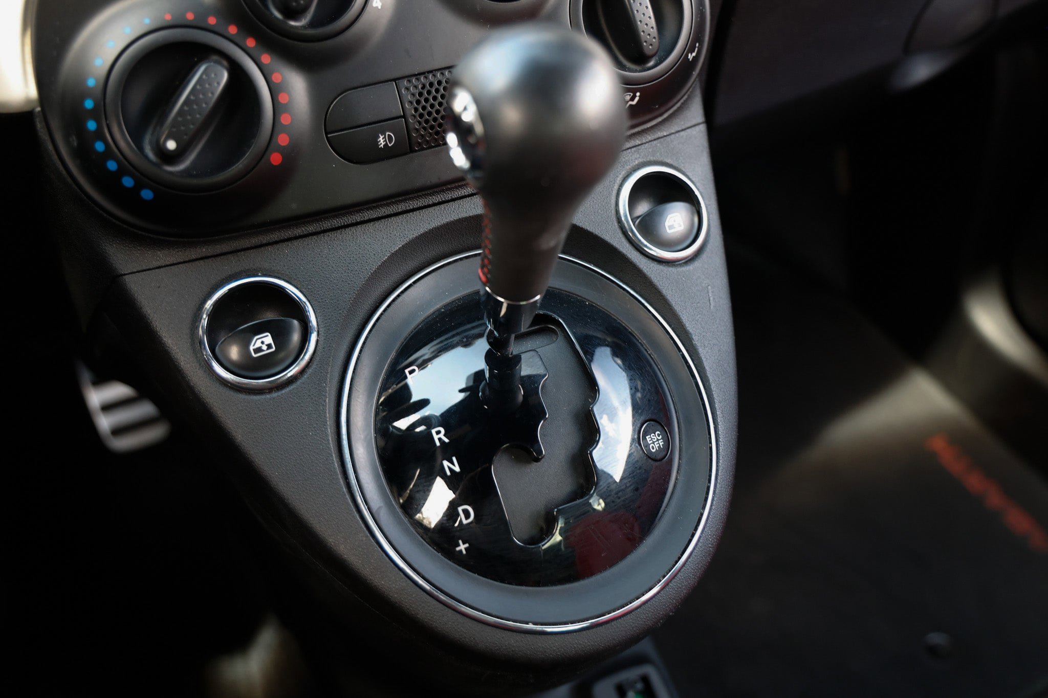 Used 2015 FIAT 500 Abarth FWD image 35