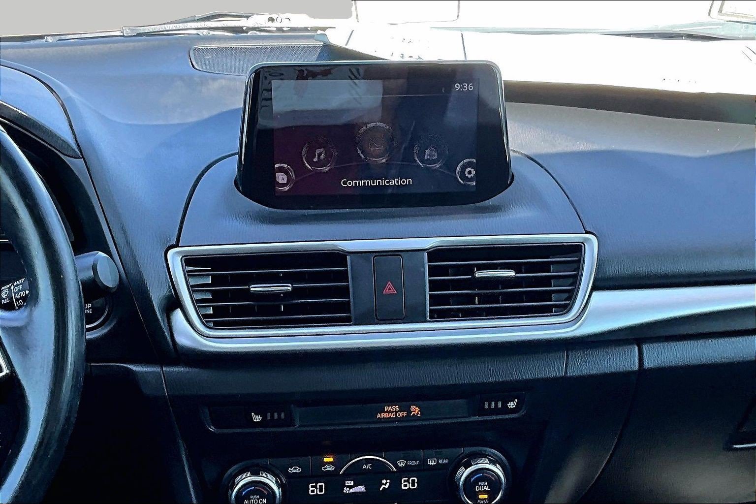 Used 2017 MAZDA MAZDA3 Touring FWD image 6