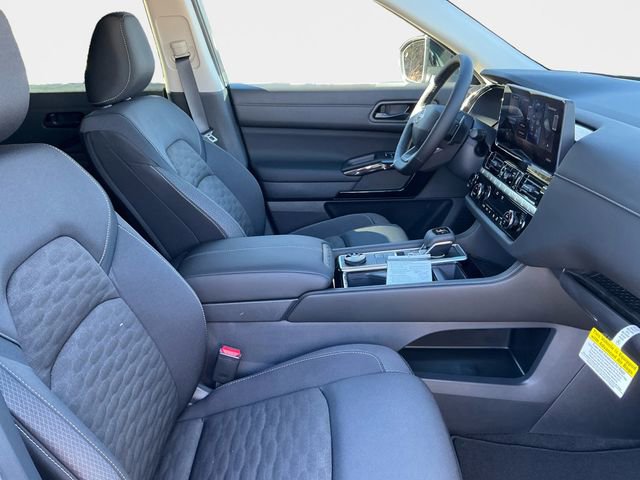 New 2026 Nissan Pathfinder SV image 16