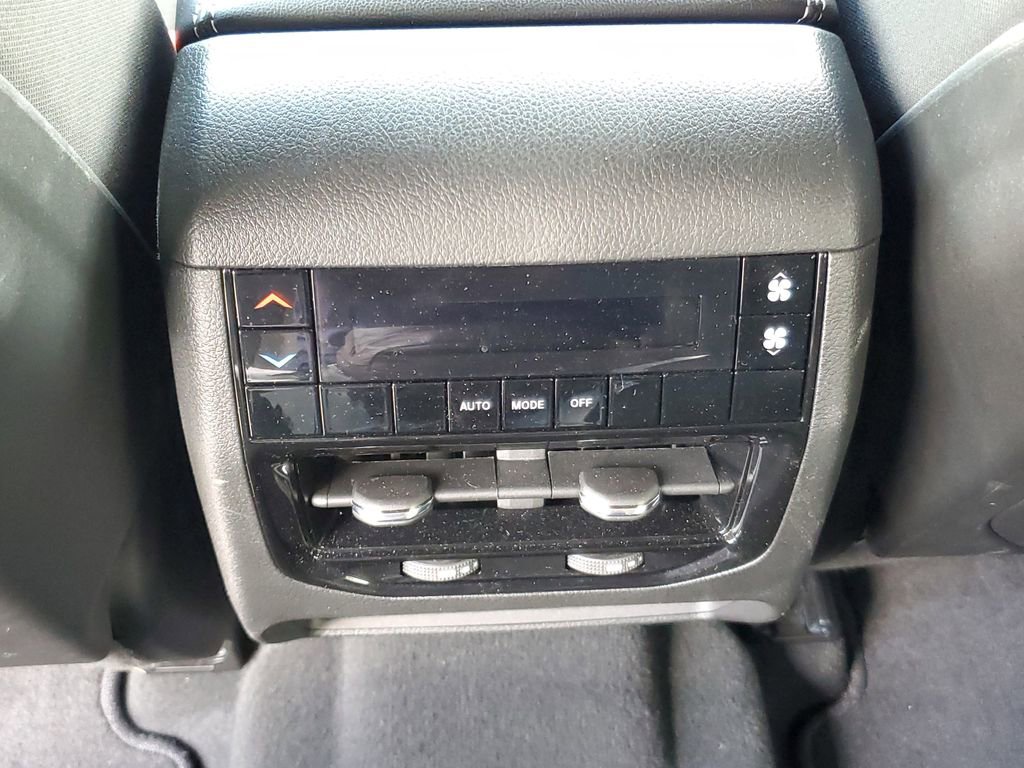 Used 2024 Jeep Grand Cherokee L Laredo w/ Trailer Tow Package image 11