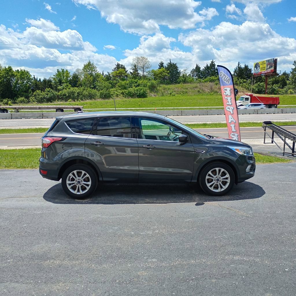 Used 2017 Ford Escape SE AWD/4WD image 6