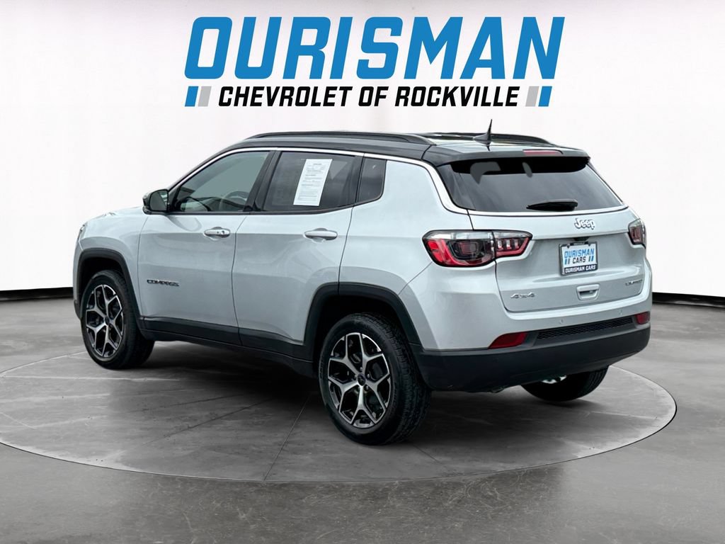 Used 2025 Jeep Compass Limited AWD/4WD image 4