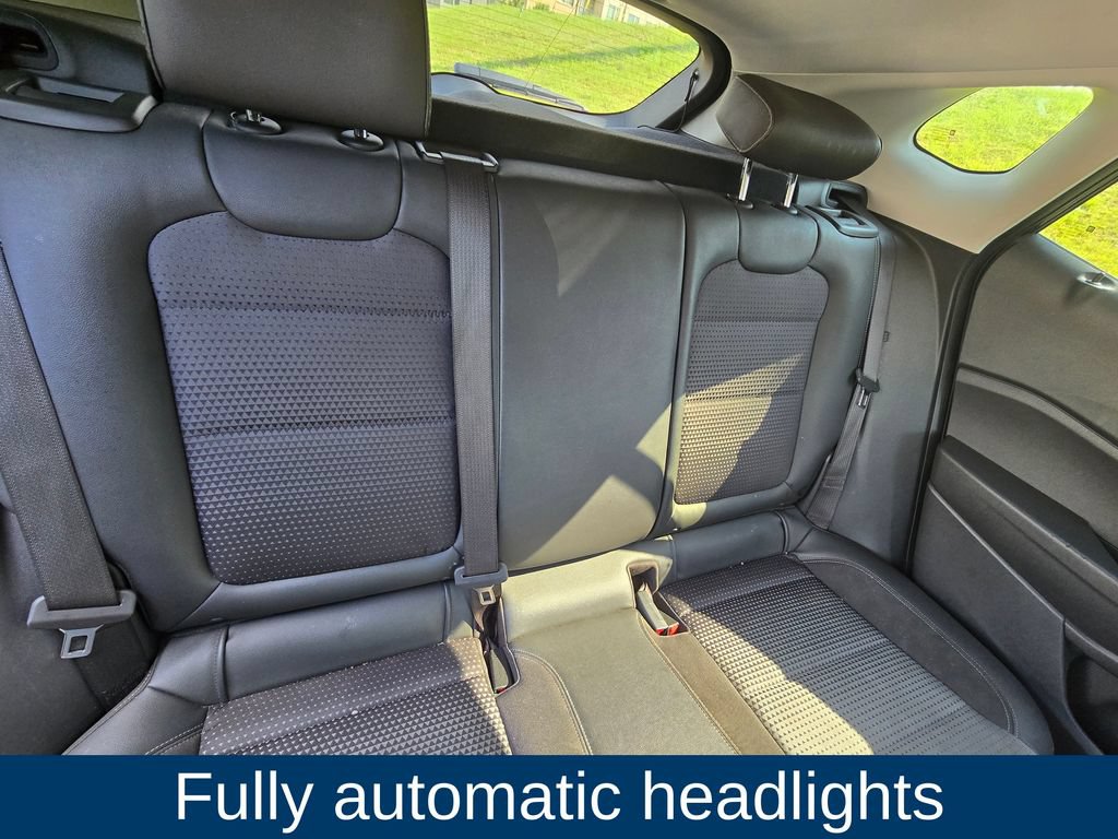 Used 2025 Chevrolet Trax LT FWD image 12
