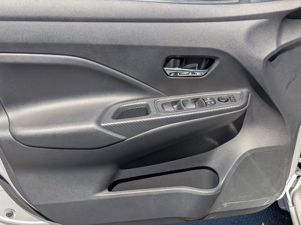Used 2025 Nissan Versa SV w/ Trunk Package image 8