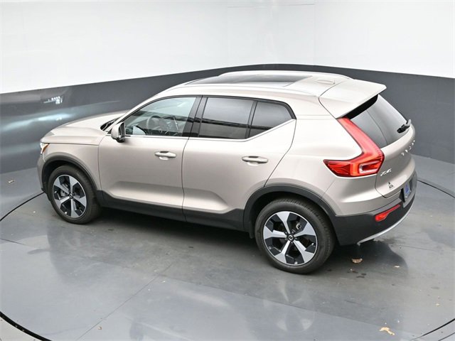 Used 2024 Volvo XC40 B5 Plus w/ Protection Package Premier image 19