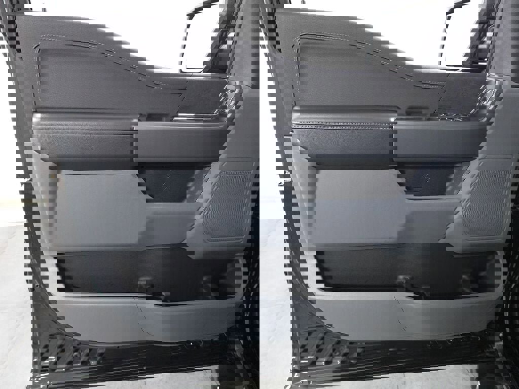 Used 2025 Ford F150 XLT w/ Equipment Group 301A Standard image 18