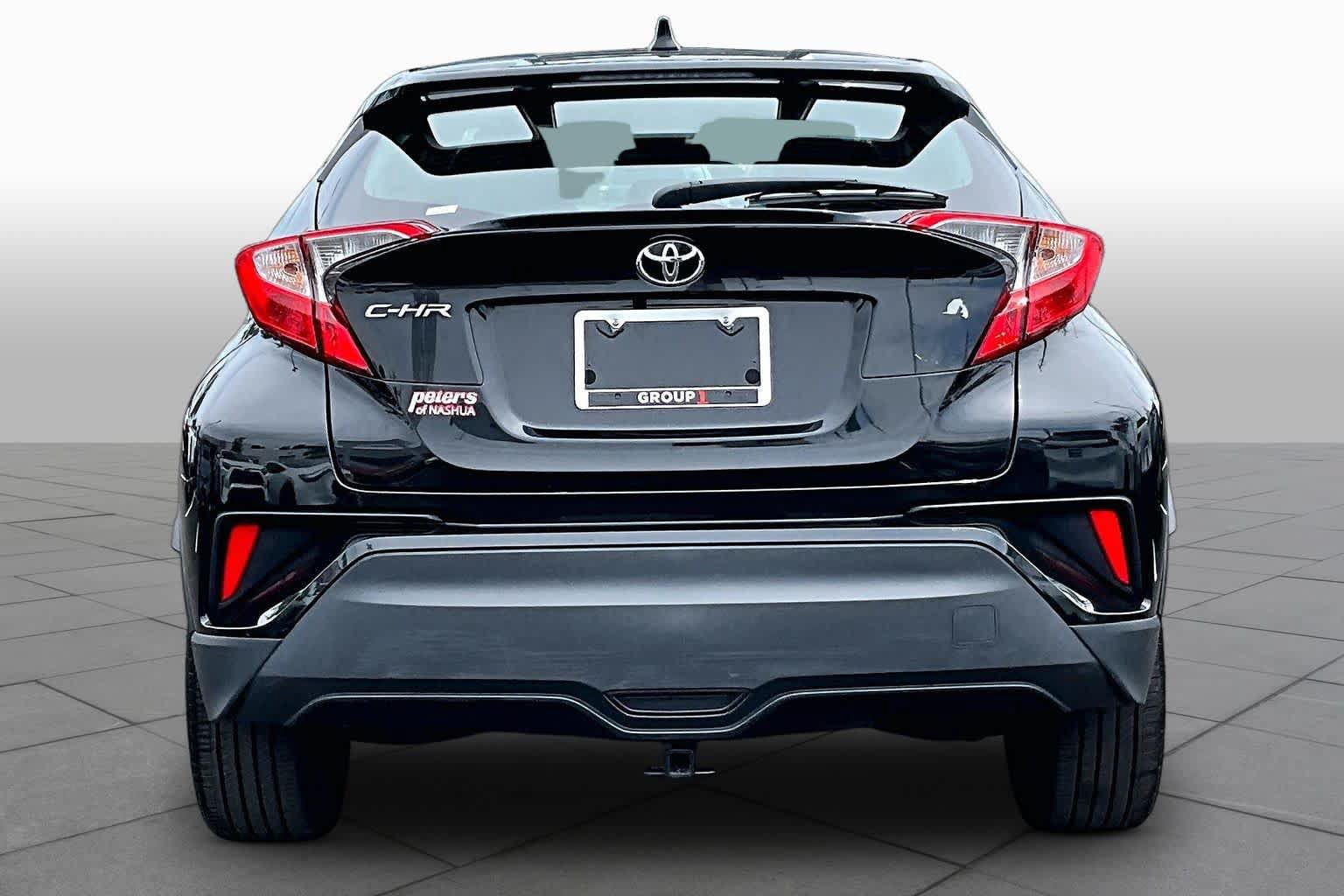Used 2020 Toyota C-HR XLE FWD image 5
