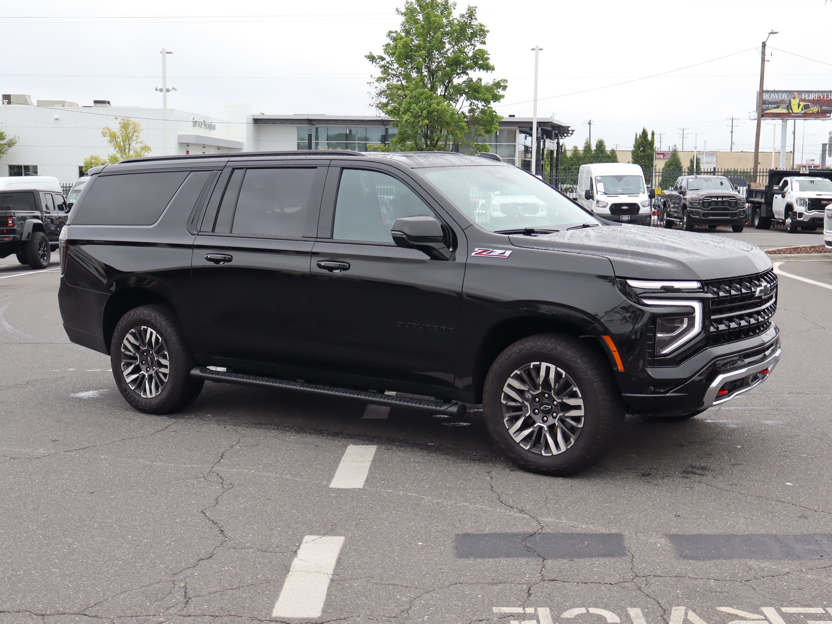 Used 2026 Chevrolet Suburban Z71 w/ Comfort Package AWD/4WD image 14