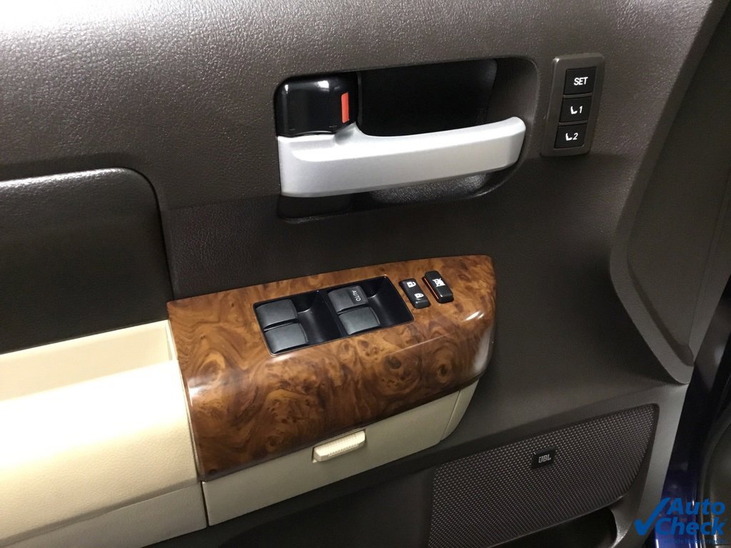 Used 2010 Toyota Tundra Limited image 27