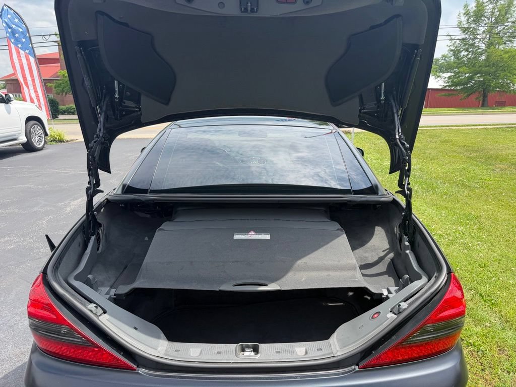 Used 2011 Mercedes-Benz SL 550 image 28