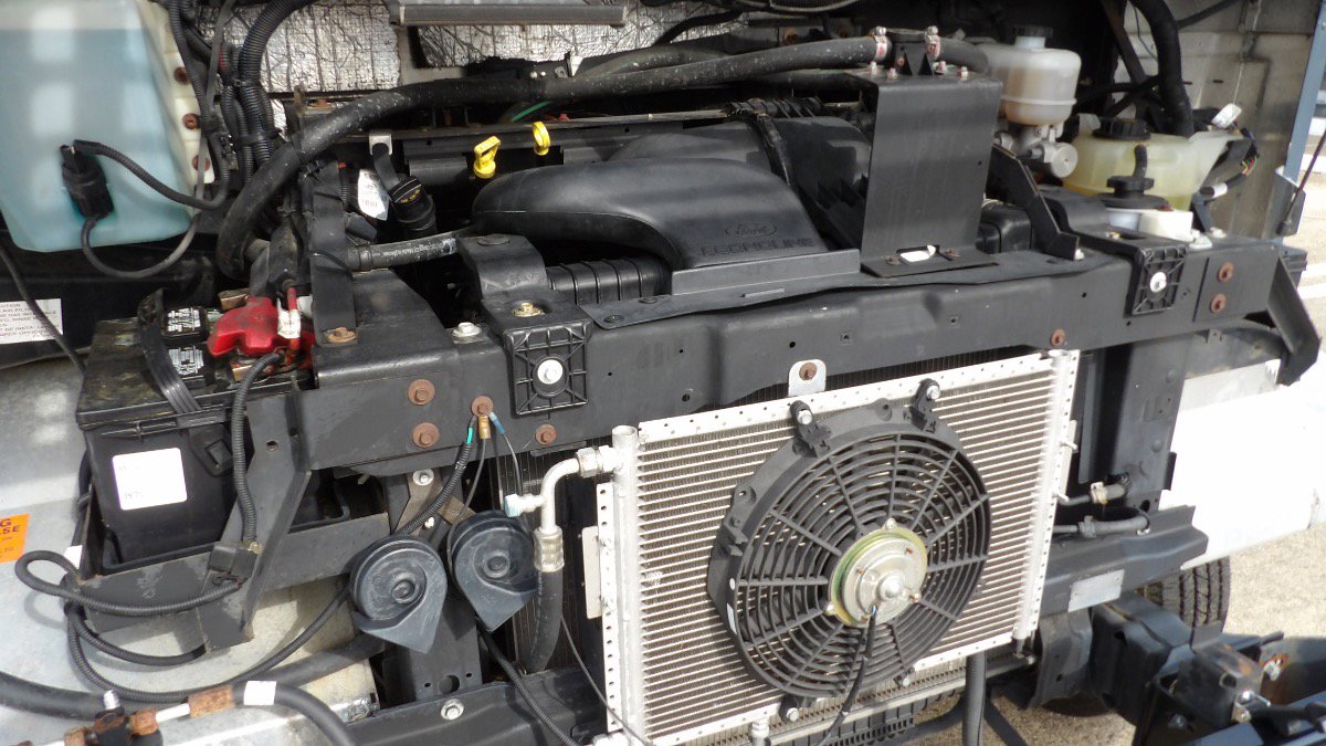 Used 2019 Ford E-450 and Econoline 450 Super Duty image 11