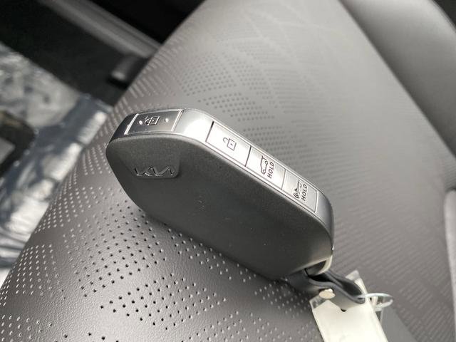 New 2026 Kia Carnival SX image 33