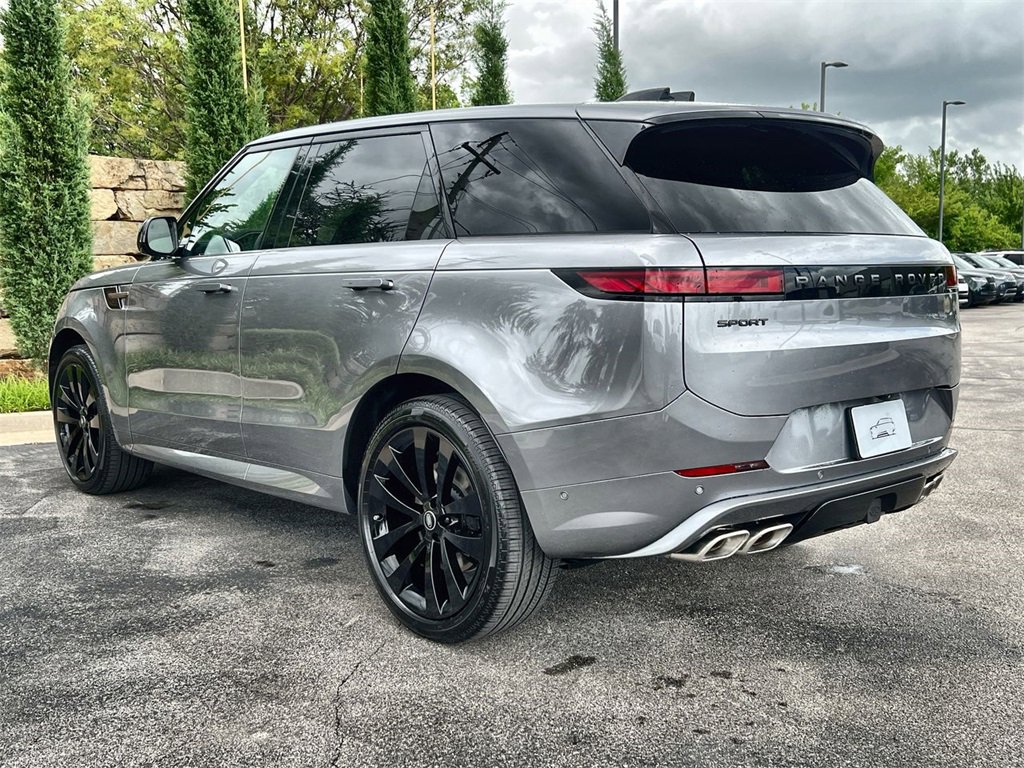 New 2025 Land Rover Range Rover Sport Dynamic SE image 3