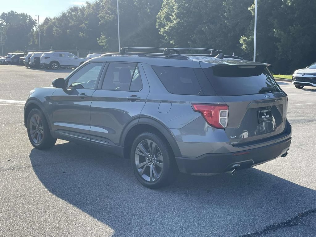 Used 2022 Ford Explorer XLT w/ Equipment Group 202A RWD image 4