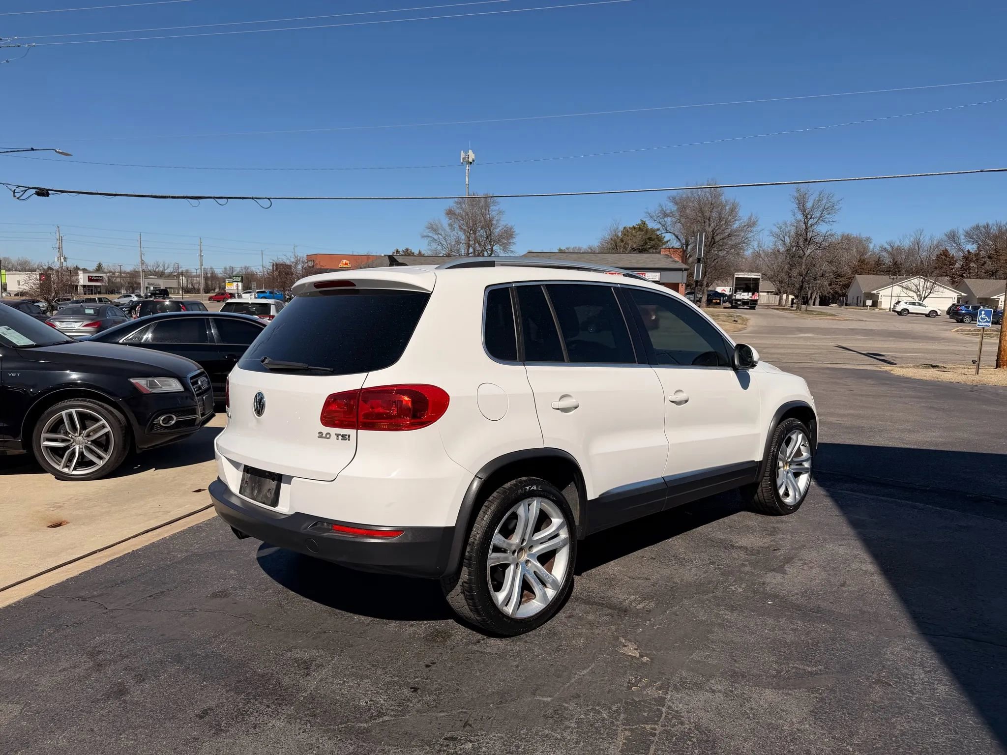 Used 2013 Volkswagen Tiguan S FWD image 6