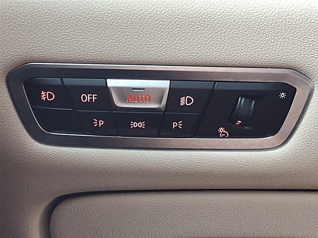 Used 2020 BMW X5 sDrive40i w/ Convenience Package RWD image 13