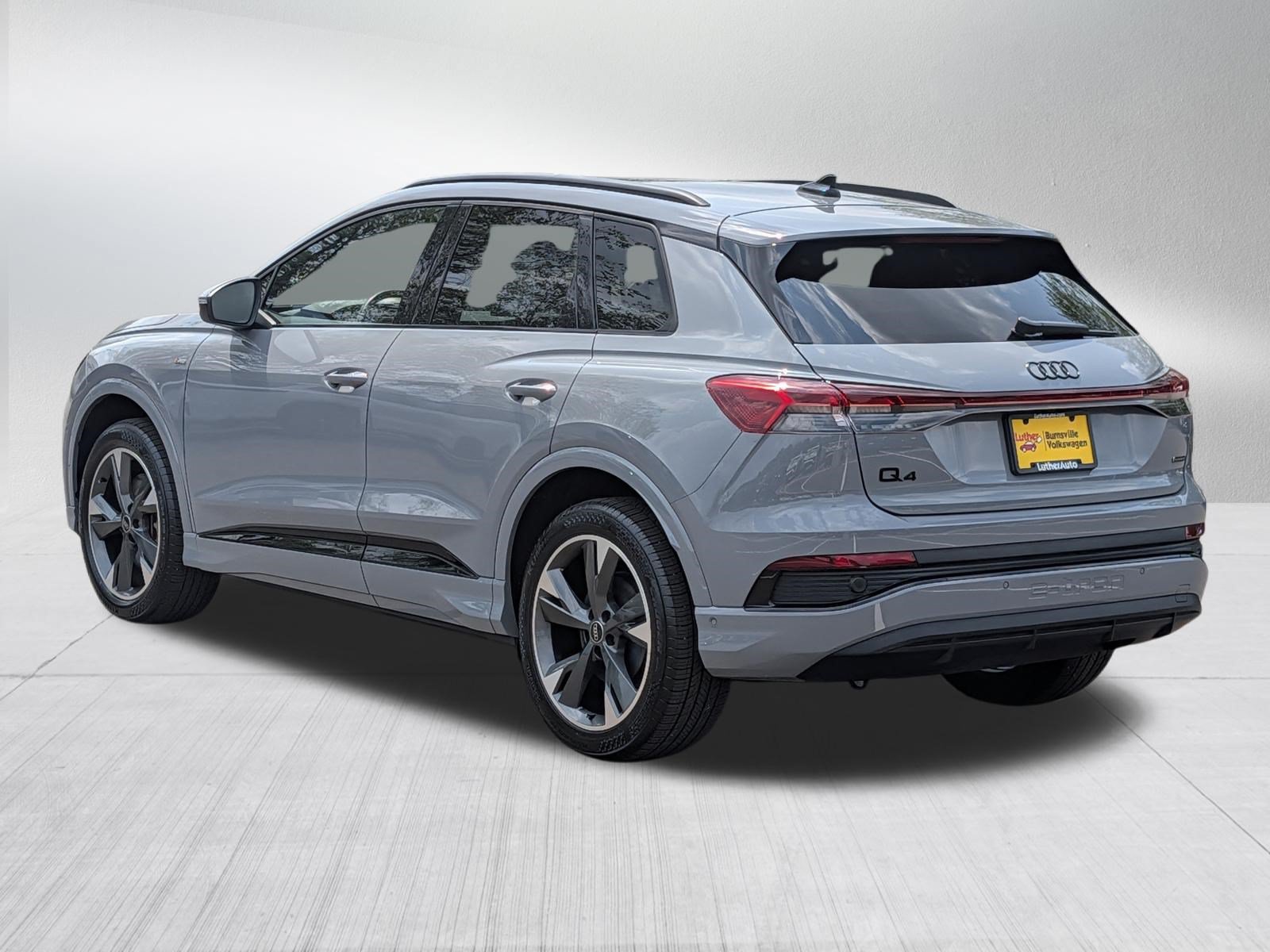 Used 2023 Audi Q4 e-tron Premium Plus w/ Premium Plus AWD/4WD image 5