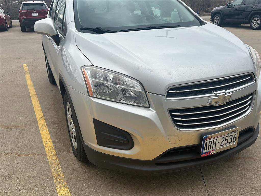 Used 2015 Chevrolet Trax LS w/ LPO, Protection Package FWD image 2