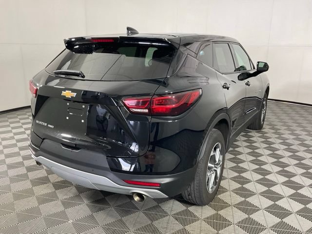Used 2025 Chevrolet Blazer LT AWD/4WD image 8