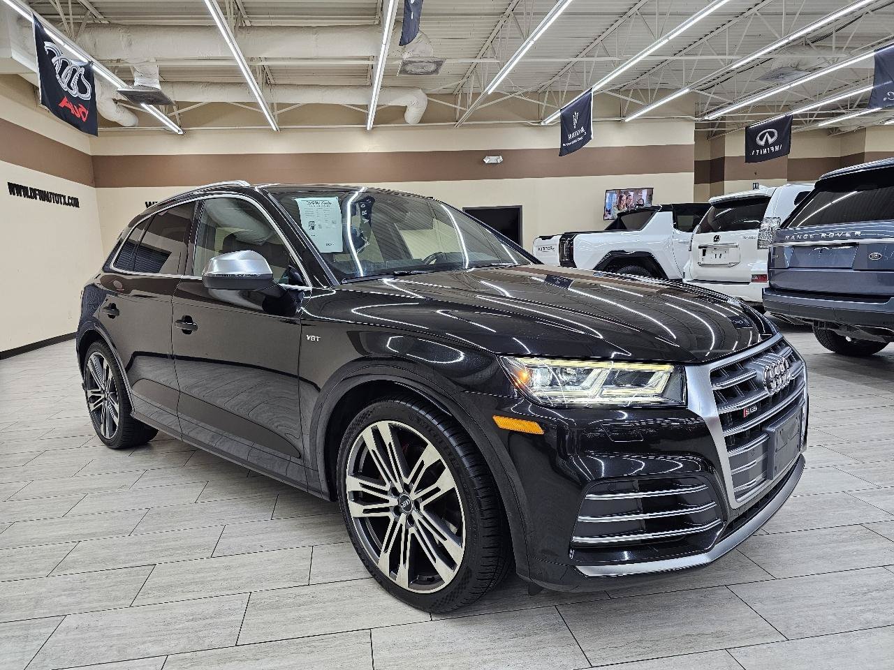 Used 2018 Audi SQ5 Premium Plus w/ S Sport Package AWD/4WD image 4