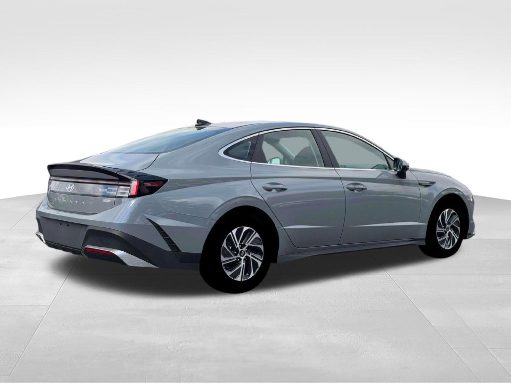 New 2026 Hyundai Sonata Blue FWD image 9