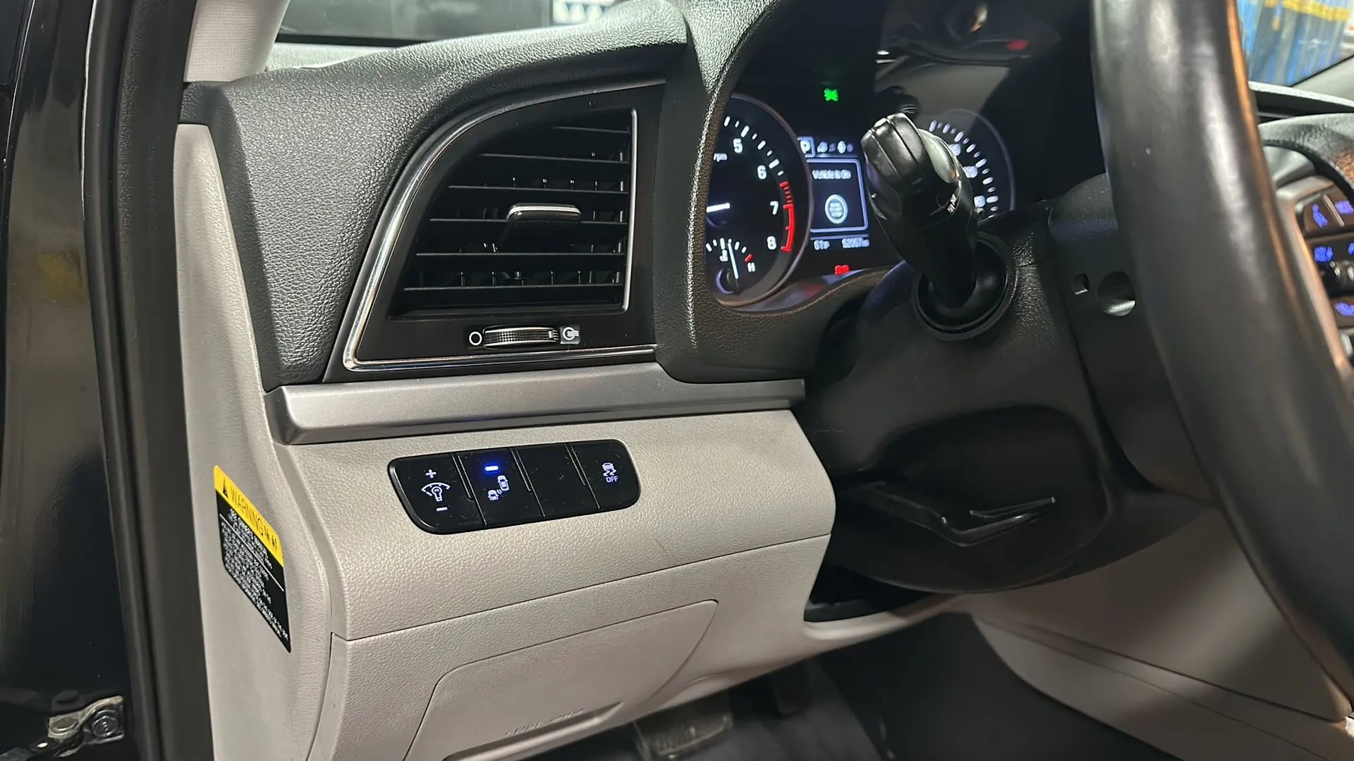 Used 2017 Hyundai Elantra ECO w/ Cargo Package image 24