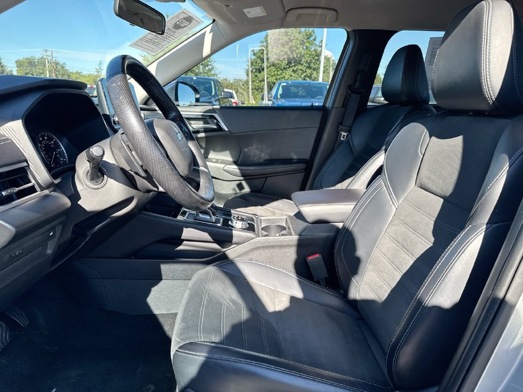 Used 2024 Mitsubishi Outlander SE Black Edition AWD/4WD image 20
