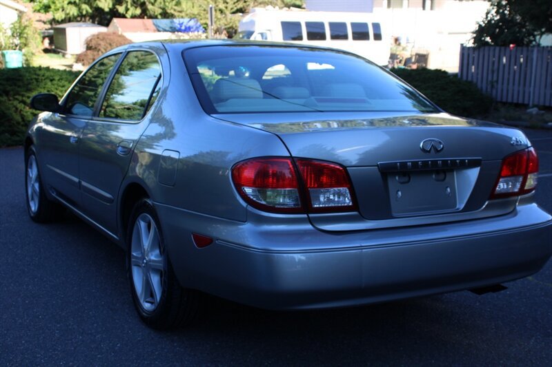 Used 2003 INFINITI I35 w/ Sunroof & Sunshade Pkg FWD image 4