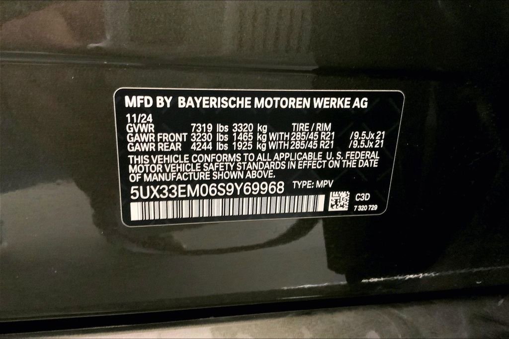 Certified 2025 BMW X7 M60i image 32