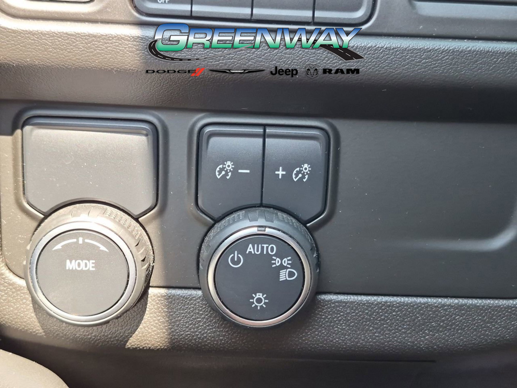 Used 2021 Chevrolet Tahoe RST w/ Luxury Package RWD image 26