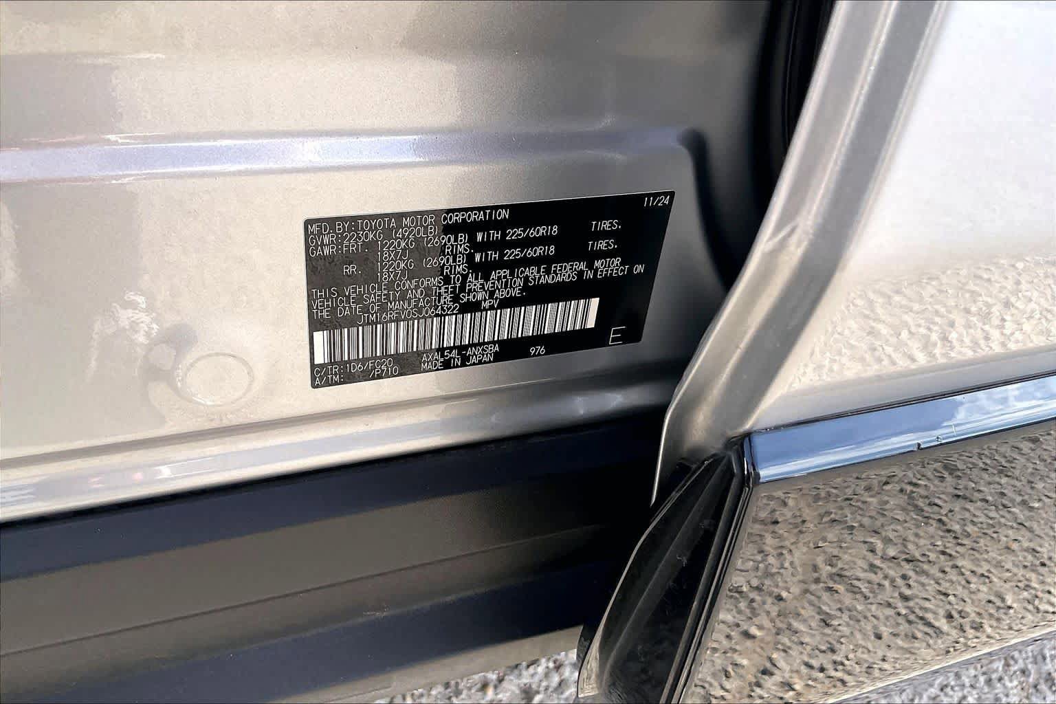 Used 2025 Toyota RAV4 SE AWD/4WD image 31