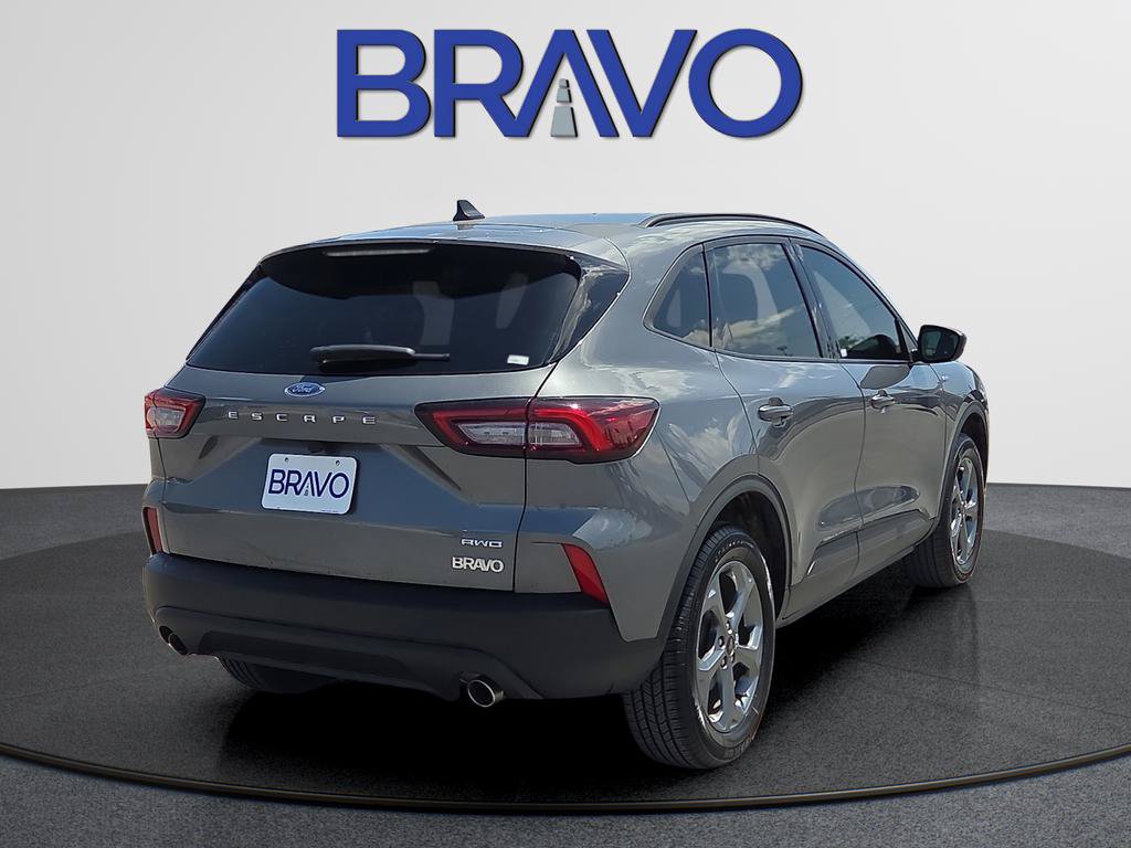 Used 2025 Ford Escape ST-Line Select AWD/4WD image 4
