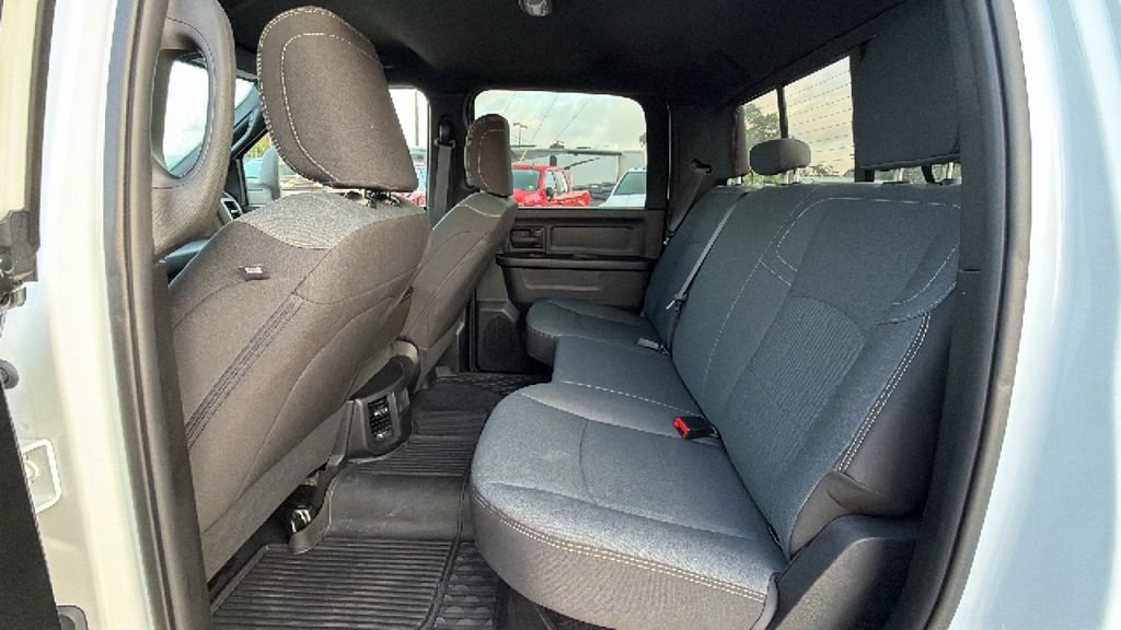 Used 2024 RAM 3500 Tradesman w/ Chrome Appearance Group AWD/4WD image 26