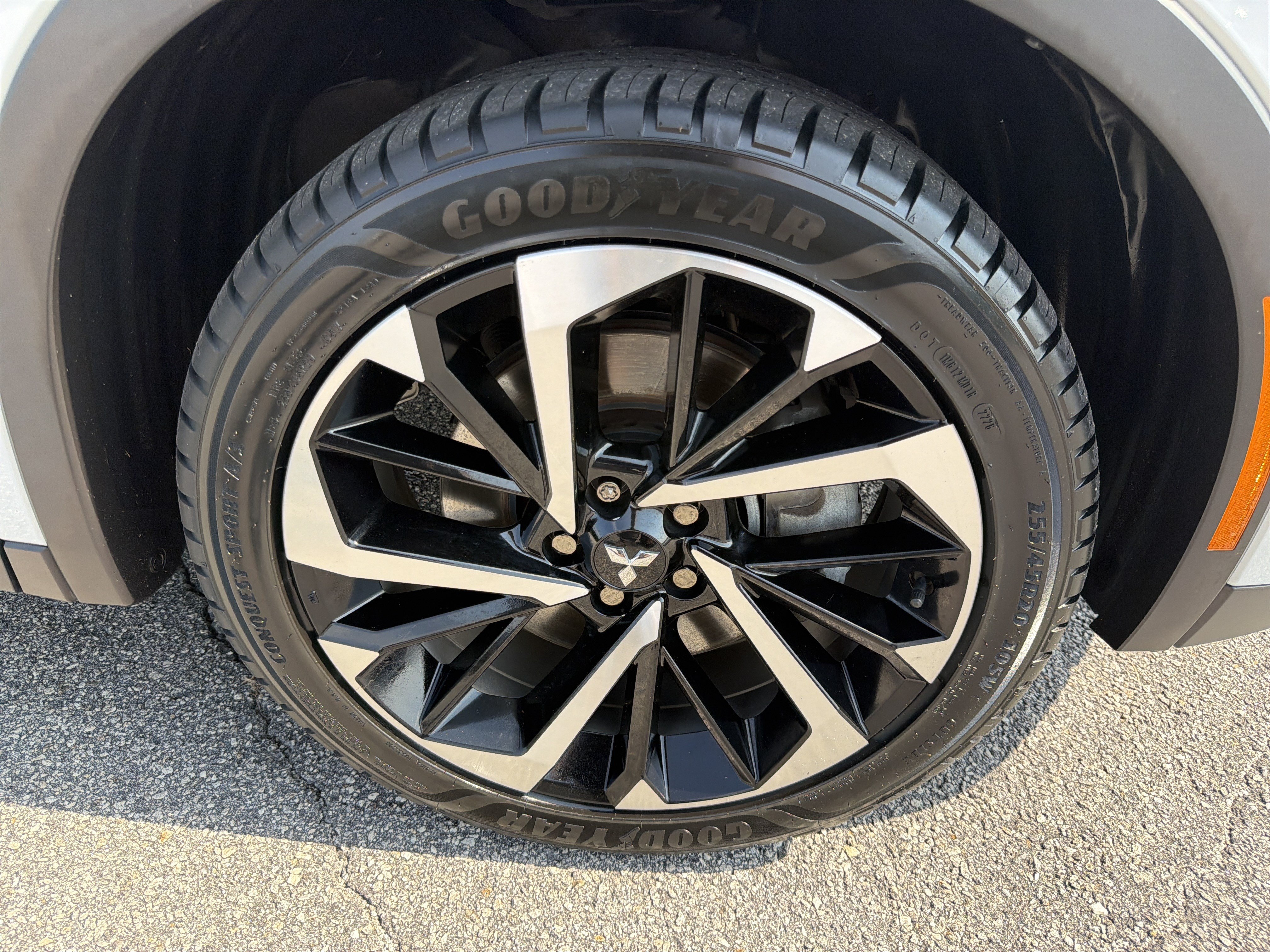 Used 2023 Mitsubishi Outlander SE FWD image 23