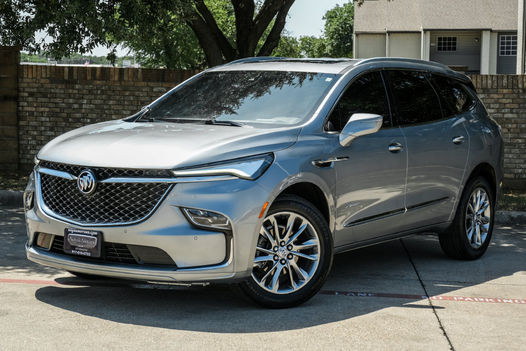 Used 2024 Buick Enclave Avenir w/ Avenir Technology Package FWD image 12