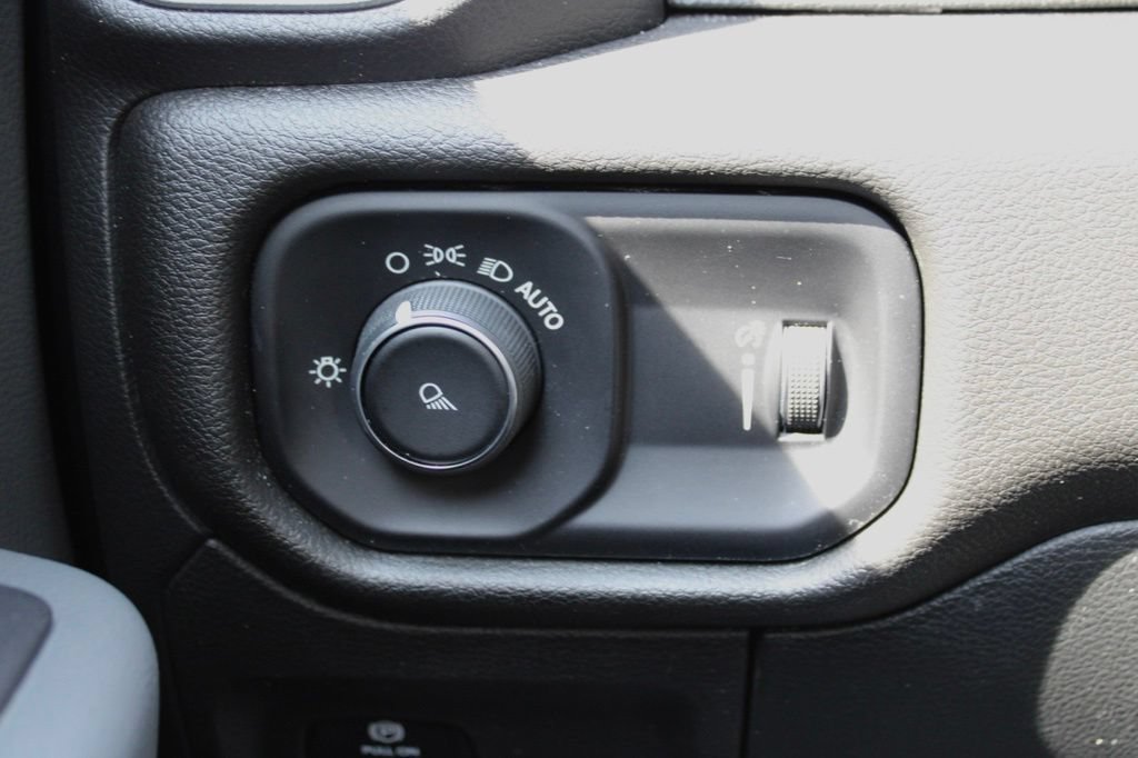 Used 2023 RAM 1500 Big Horn RWD image 25