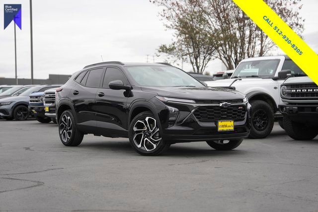 Used 2025 Chevrolet Trax RS w/ Sunroof Package image 2