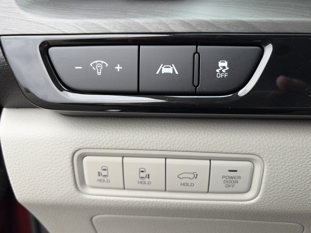 Certified 2024 Kia Carnival EX FWD image 32