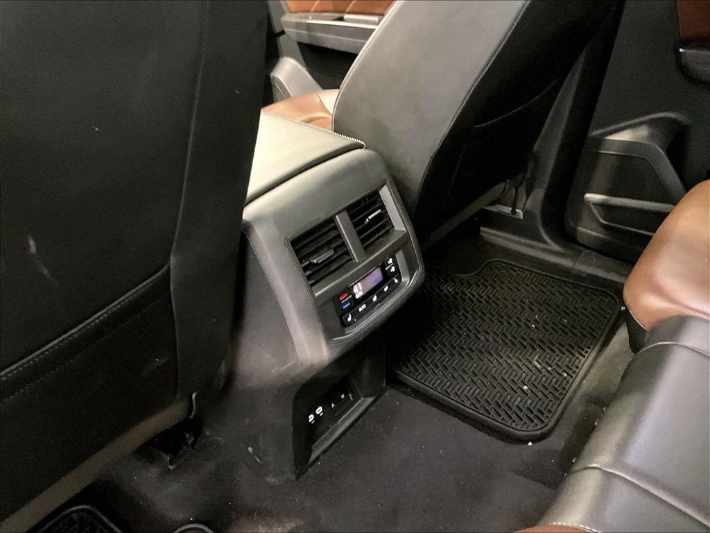 Used 2022 Volkswagen Atlas SEL Premium image 25