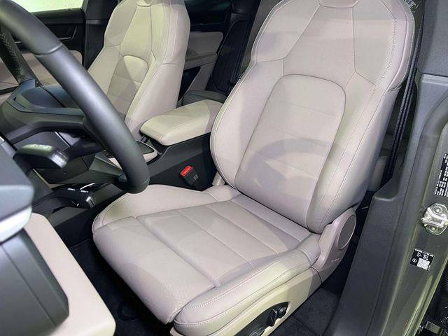 New 2026 Porsche Macan 4 Electric image 18