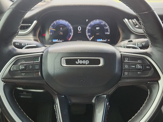 Used 2022 Jeep Grand Cherokee Altitude AWD/4WD image 24