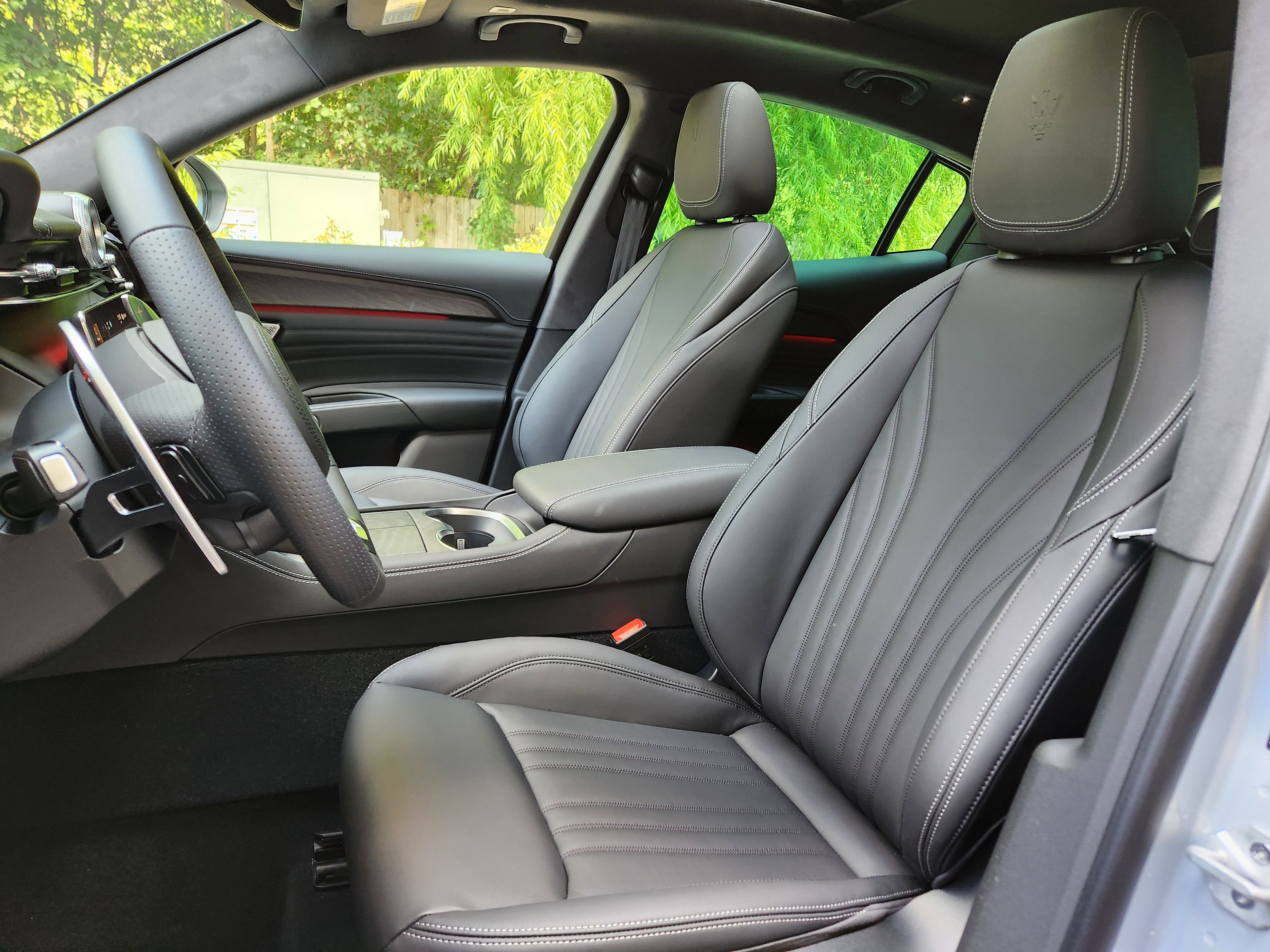 New 2025 Maserati Grecale GT image 10