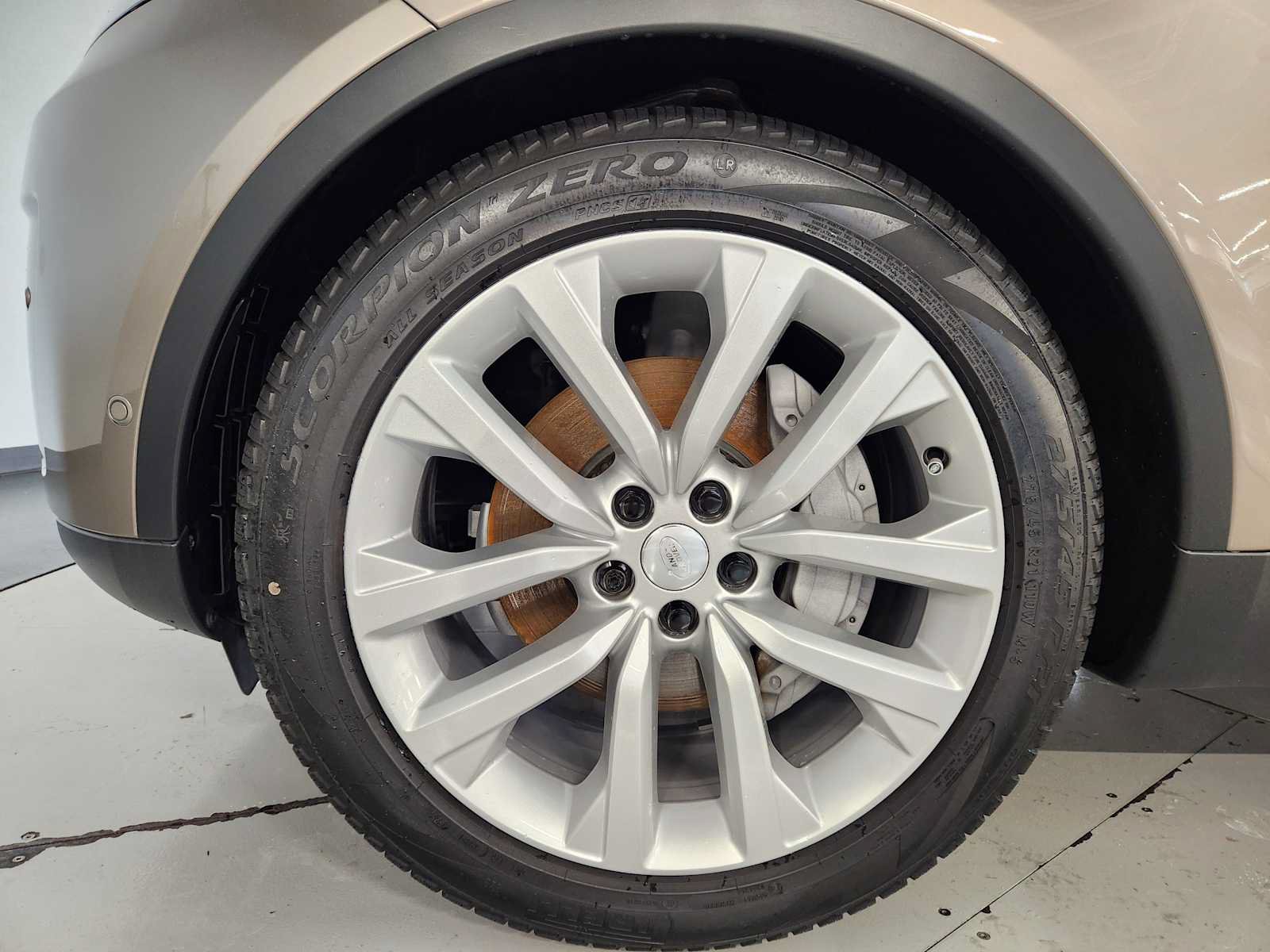 Used 2026 Land Rover Discovery S AWD/4WD image 8
