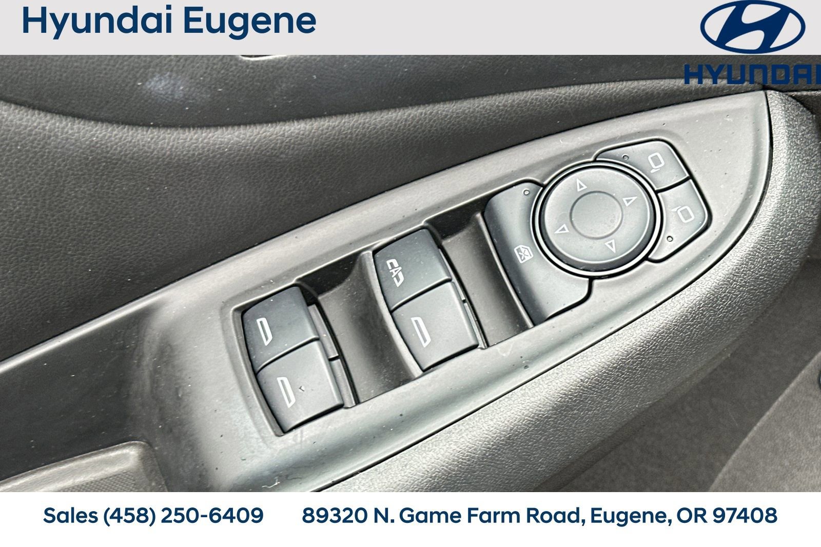 Used 2017 Chevrolet Volt Premier w/ Driver Confidence II Package image 18