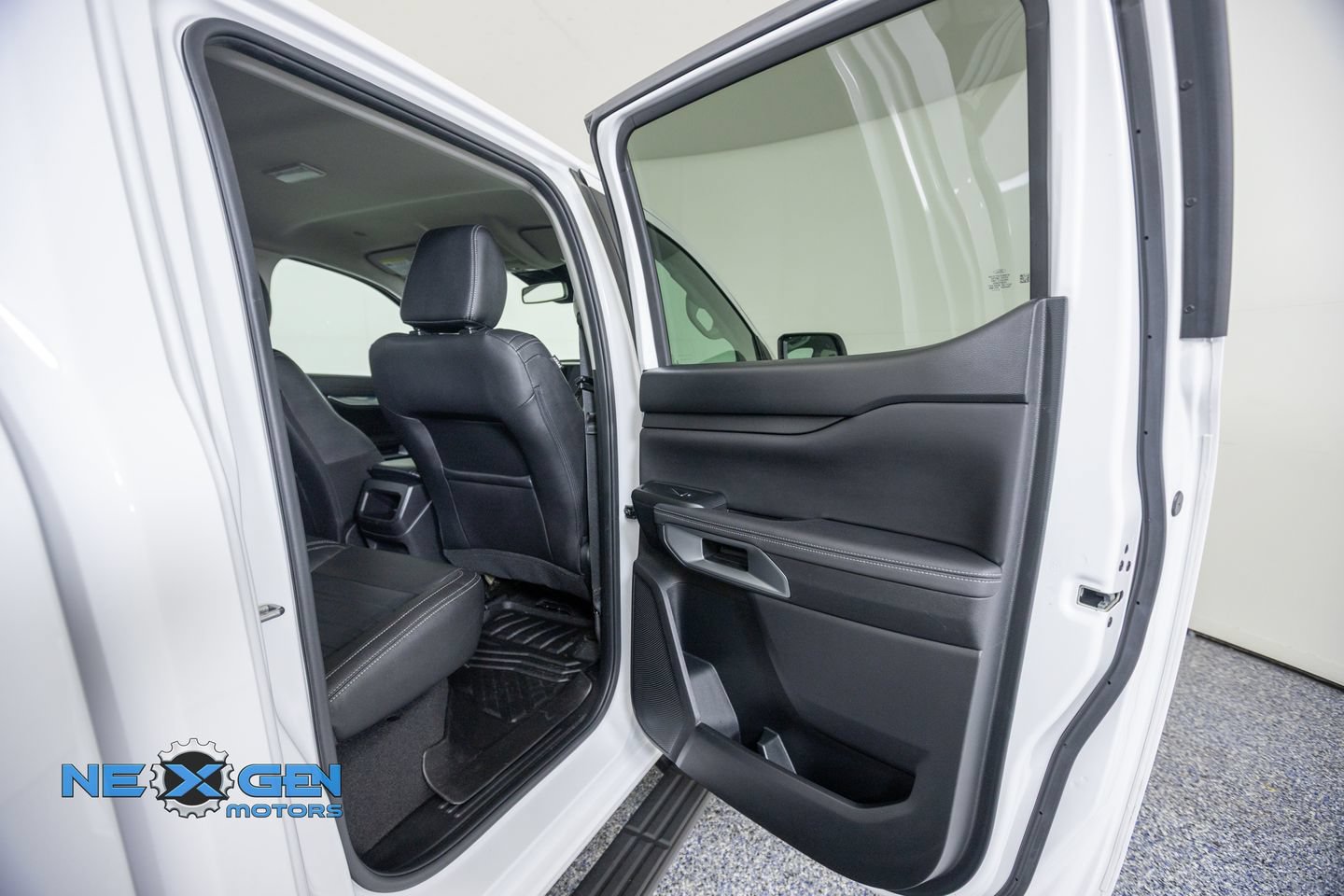 Used 2024 Ford Ranger Lariat w/ Advanced Towing Package AWD/4WD image 35