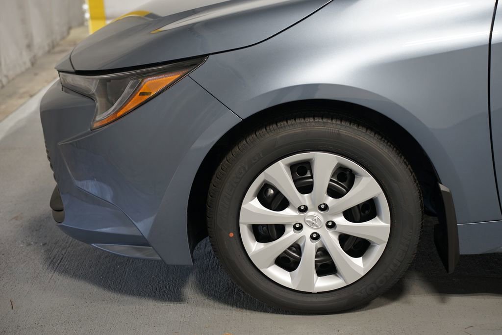 New 2026 Toyota Corolla LE FWD image 5