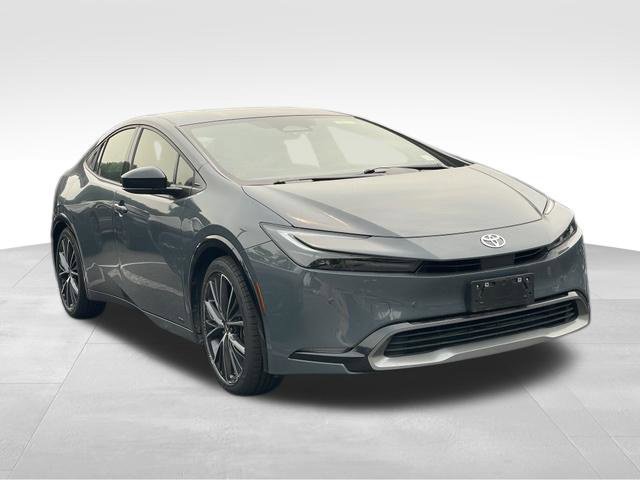 Used 2023 Toyota Prius XLE AWD/4WD image 3