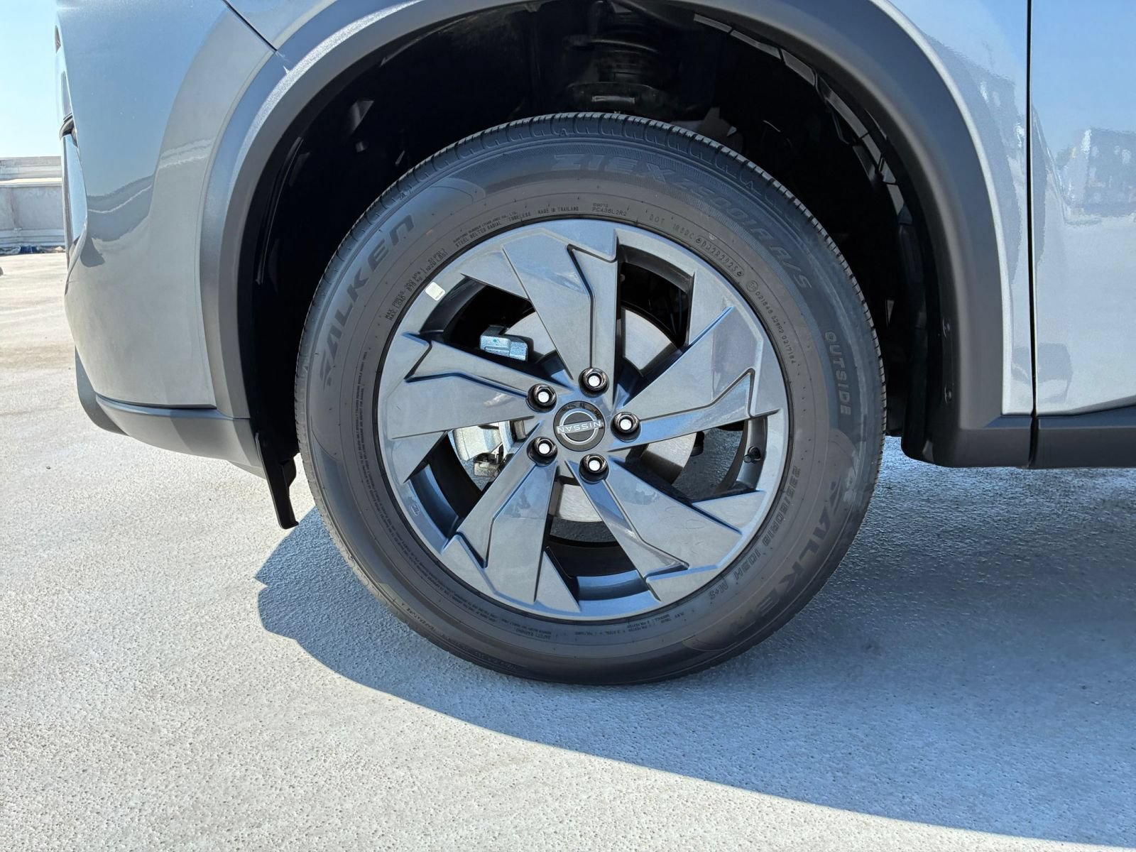 Used 2026 Nissan Rogue SV FWD image 32